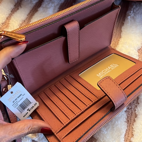 Michael Kors Jet Set Travel Large Double Wristlet in Rose Gold NWT - Picture 9 of 14